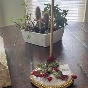 Elegant Gold and Red Holiday Candle Holder